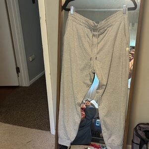 ✨ Vuori Gray Track Pants✨